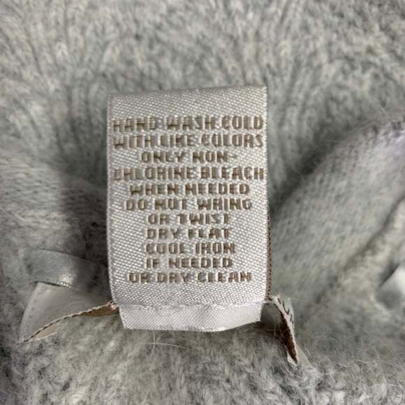 LUCY & LAUREL Grey Nylon Blend Ribbon Trim V-Neck Sweater - Picture 6 of 6